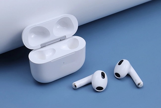 Tai nghe Bluetooth iPhone được thiết kế để kết nối nhanh chóng và dễ dàng với các thiết bị iPhone và các sản phẩm khác của Apple