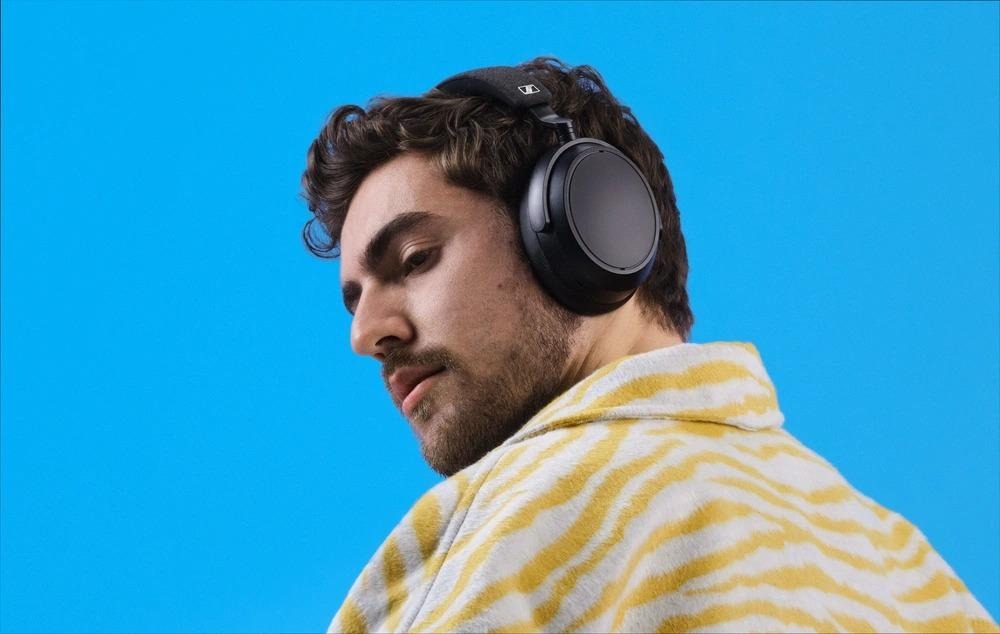 Tai nghe Sennheiser Momentum 4 được đánh giá cao nhờ chất âm cân bằng và thời lượng pin ấn tượng