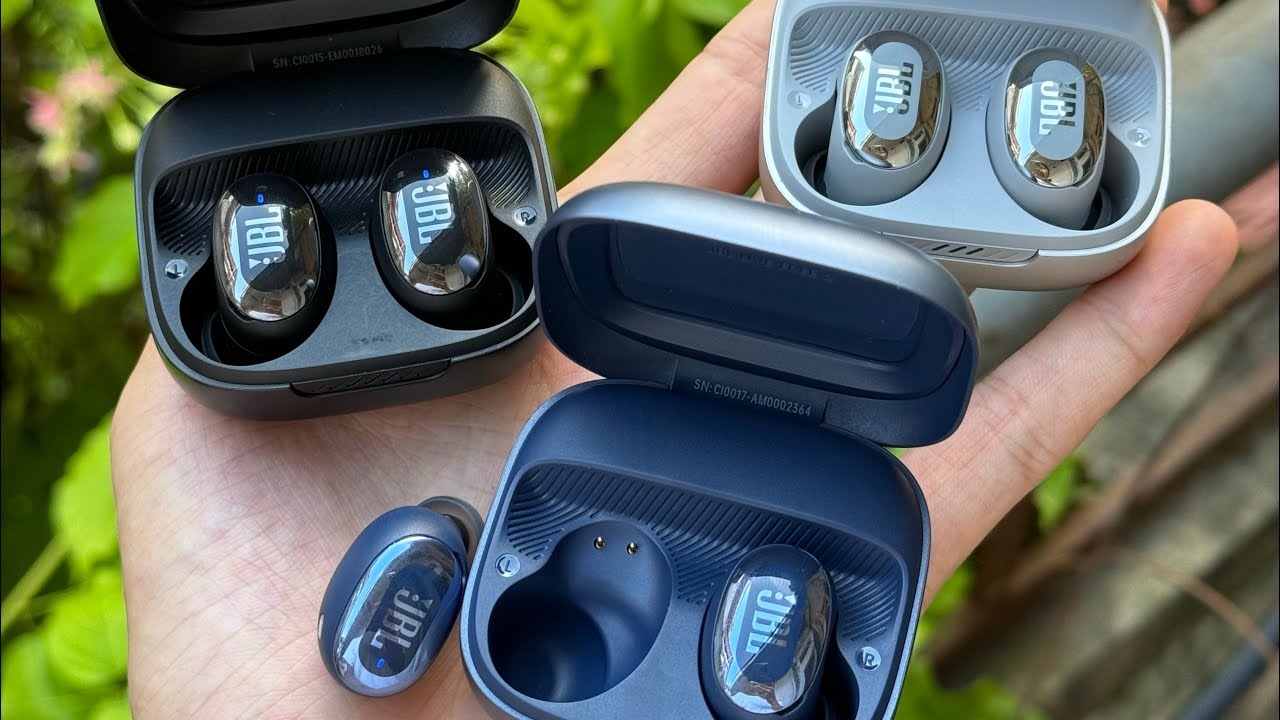 Tai nghe JBL Live Free 2 được đánh giá cao nhờ thiết kế nhỏ gọn và tính năng vượt trội.